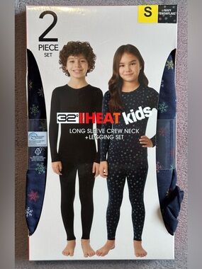 32 Degrees Kid's Heat Base Layer 2 Piece Set (Navy Snowflake)/ Size: S/ NWT